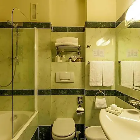 Nilhotel Hotell Florens