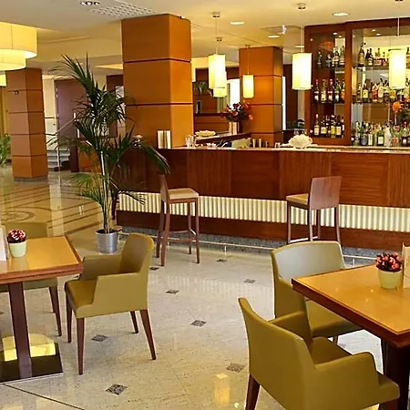 Nilhotel Hotell 4*