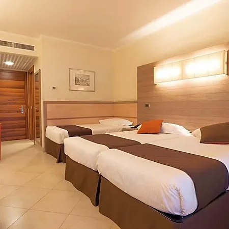 Nilhotel Hotell 4*