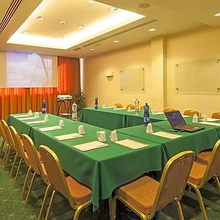 Nilhotel Hotell 4*