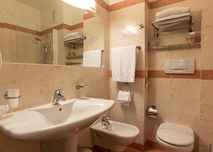 מלון Nilhotel 4*