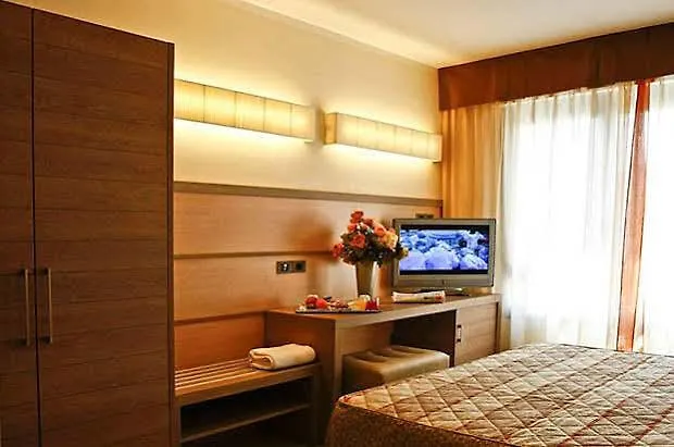 Nilhotel מלון 4*