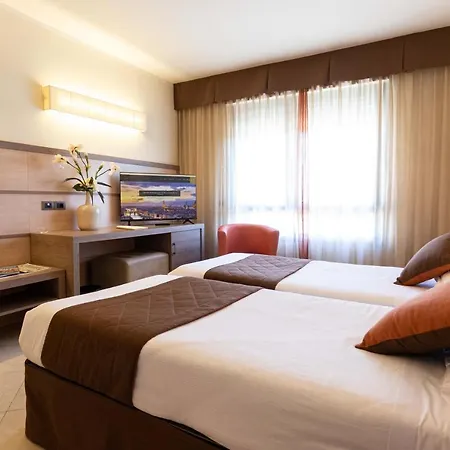 호텔 Nilhotel