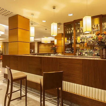 호텔 Nilhotel