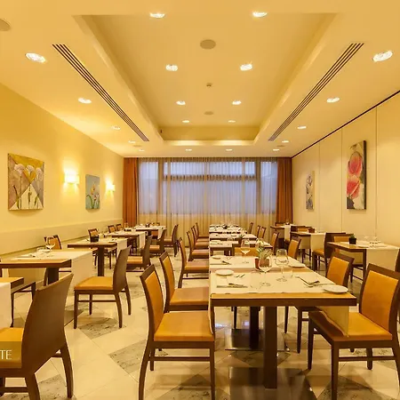Nilhotel Hotel 4*