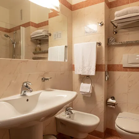 Nilhotel Hotell Florens